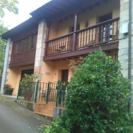 Casa El Cuetu Feriehus *